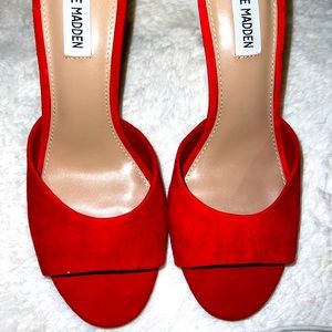 Red suede Steve Madden heel size 8
